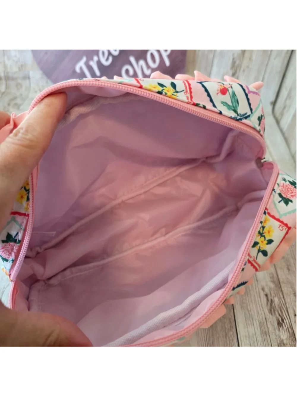 Women's Unbranded Pink Floral Stamp Cosmetic Bag NWOT